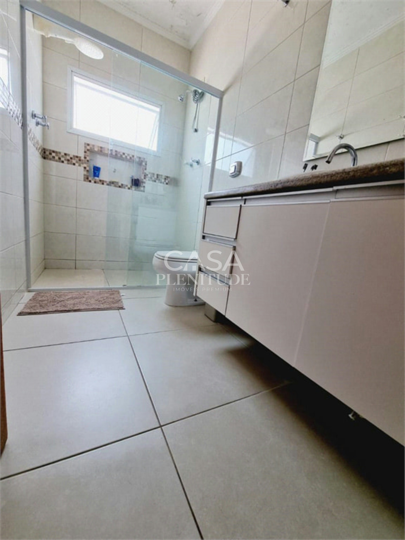 Sobrado à venda com 3 quartos, sendo 1 suíte, em Parque Residencial Villa dos Inglezes, Sorocaba, SP