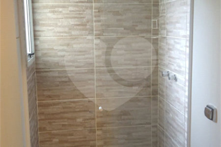 Casa à venda com 4 quartos, sendo 2 suítes, no condomínio Vila D'amalfi, Sorocaba - SP