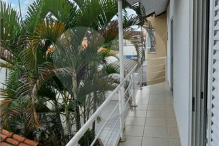 Sobrado à venda com 3 quartos, sendo 1 suíte,  em Vila Mogilar, Mogi das Cruzes, SP