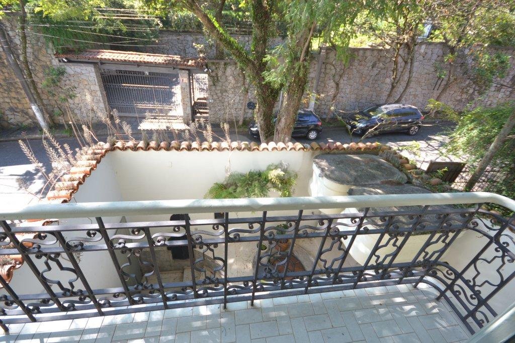 Sobrado à venda com 5 quartos, sendo 4 suítes,  em Jardim Panorama, São Paulo, SP