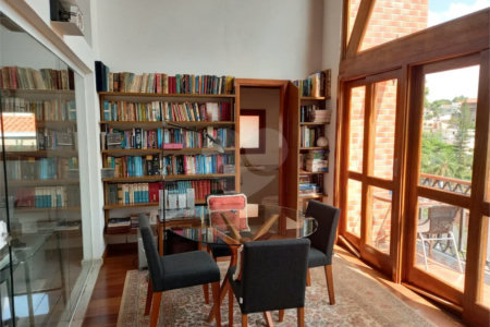 Casa à venda com 5 quartos, sendo 4 suítes, em Jardim São Bento, São Paulo, SP