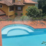 Casa à venda com 5 quartos, sendo 4 suítes, no condomínio Alpes da Cantareira, Mairiporã - SP