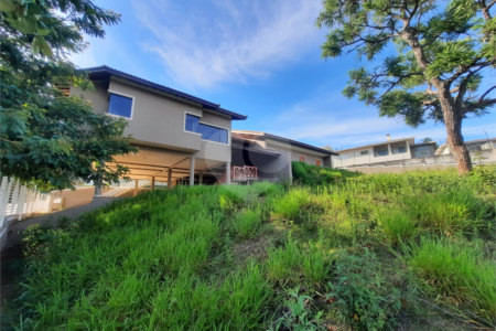 Casa à venda com 4 suítes em Nova Gardênia, Atibaia, SP