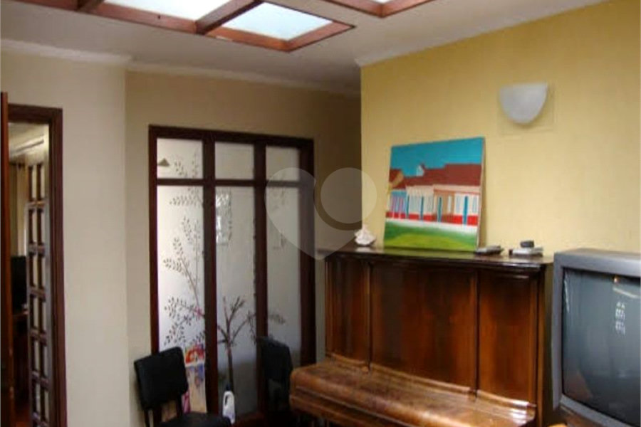 Casa Térrea à venda com 4 quartos, sendo 2 suítes,  em Vila Albertina, São Paulo, SP