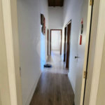 CASA EM CONDOMÍNIO FECHADO COM 220M² Área Construída e 1500m² de Area Total com 4 Suítes. Cond Village de Atibaia - Atibaia -Sp