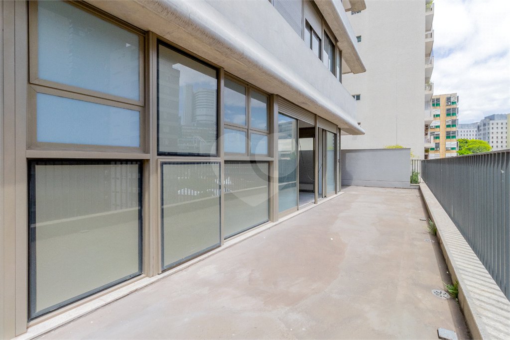 Apartamento à venda com 3 suítes em Jardim América, São Paulo, SP
