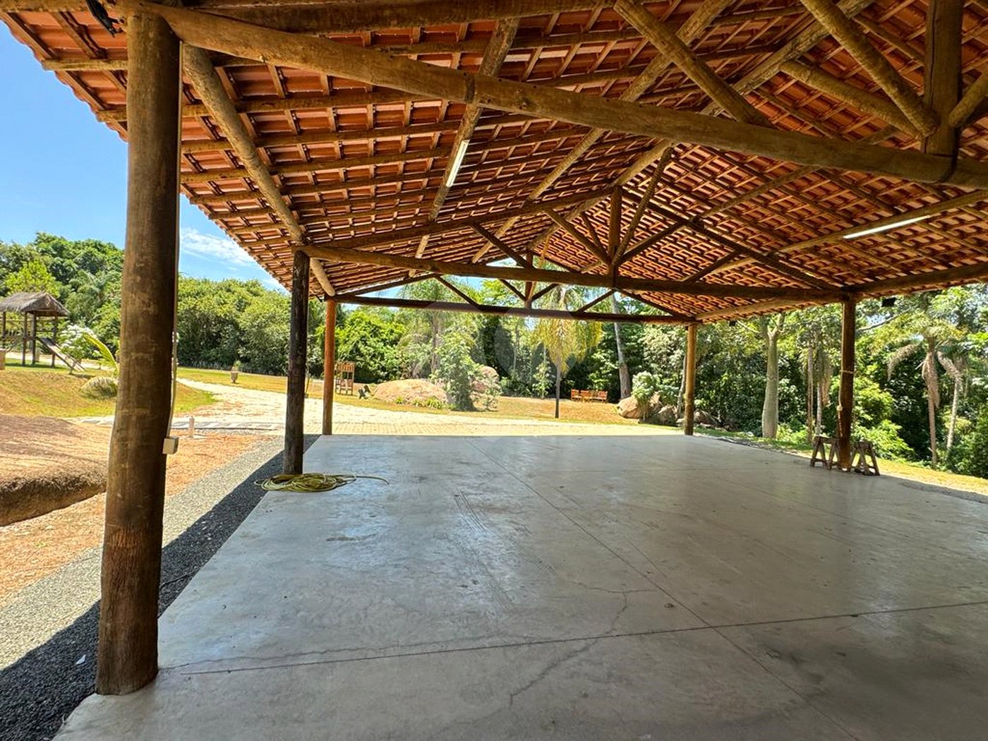 Sítio à venda com 3 quartos, sendo 1 suíte, em Jardim dos Laranjais, Indaiatuba, SP