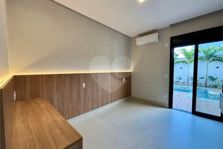 Casa à venda com 3 suítes no condomínio Residencial Dona Maria Candida, Indaiatuba - SP