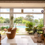 Casa à venda com 5 quartos, sendo 4 suítes, no condomínio Flamboyant, Atibaia - SP