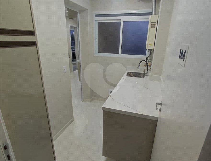 Apartamento à venda com 3 quartos, sendo 2 suítes,  em Jardim Arpoador, São Paulo, SP