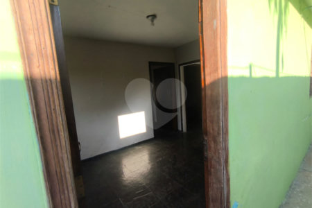 Casa à venda com 3 quartos em Jardim das Esmeraldas, São Paulo, SP