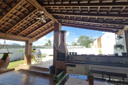 Casa à venda – Chácaras Maringá