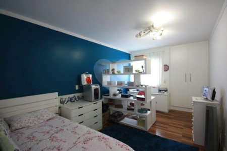 Casa à venda com 4 quartos, sendo 2 suítes, no condomínio Melbourne Residence, São Paulo - SP