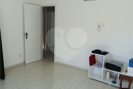 Casa à venda com 3 quartos, sendo 1 suíte, no condomínio Vargem Grande Quality Ii, Rio de Janeiro - RJ