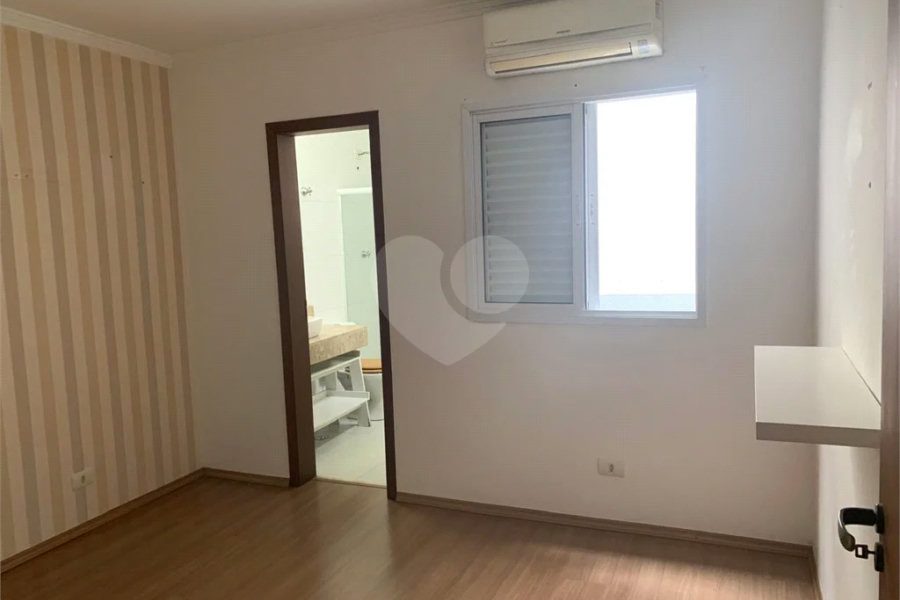 Sobrado à venda com 2 suítes em Horto, São Paulo, SP