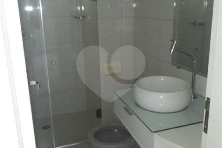 Apartamento à venda com 3 quartos, sendo 1 suíte, em Vila Gustavo, São Paulo, SP