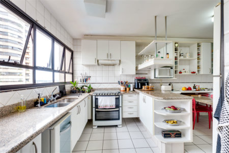Apartamento à venda com 4 quartos, sendo 2 suítes, em Morumbi, São Paulo, SP