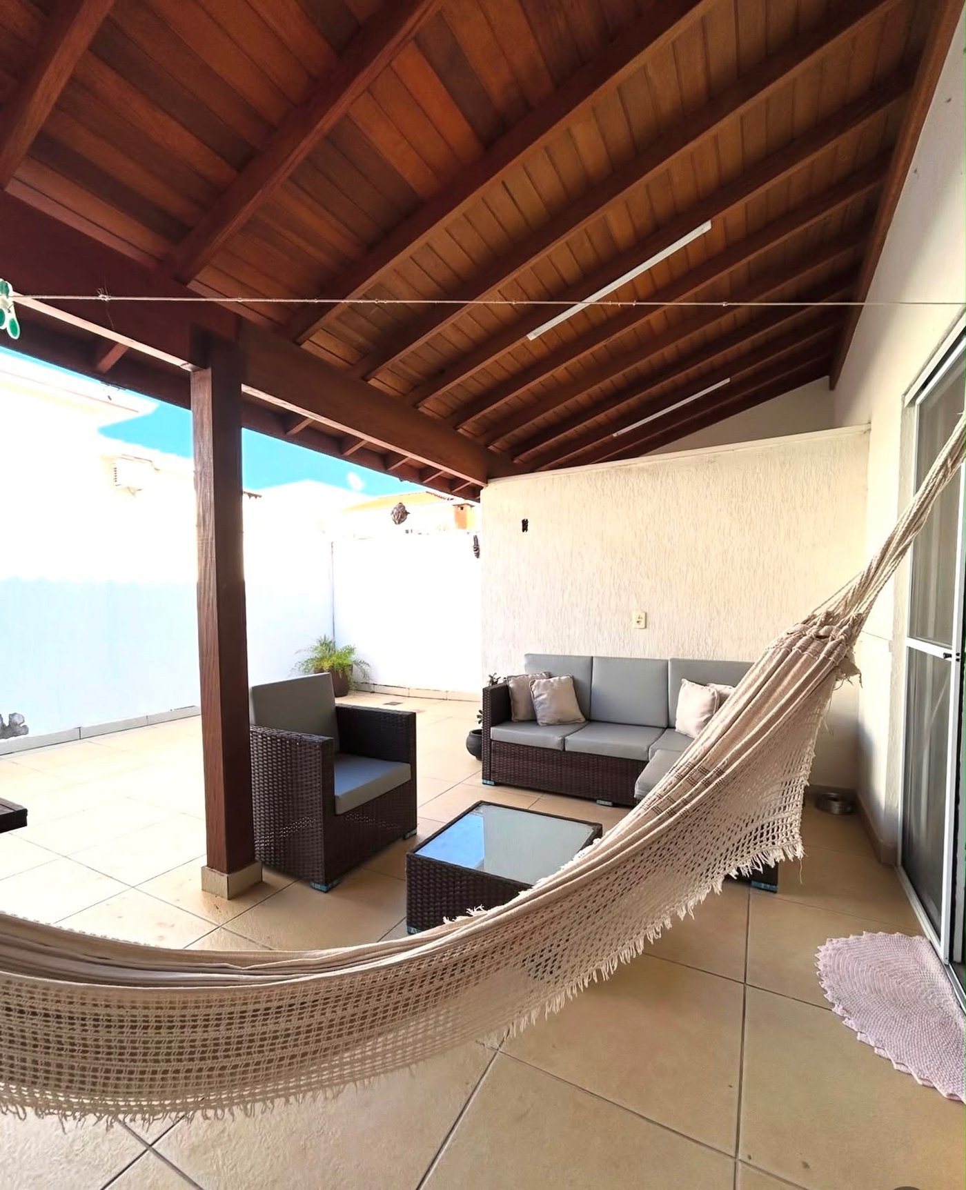 Casa à venda com 2 quartos no condomínio Villa Flora, Hortolândia - SP
