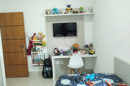 Casa à venda com 4 quartos, sendo 2 suítes, no condomínio Primavera, Salto - SP