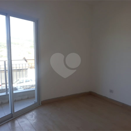 Apartamento à venda ou para alugar com 2 quartos, sendo 1 suíte,  em Jardim Flórida, São Roque, SP