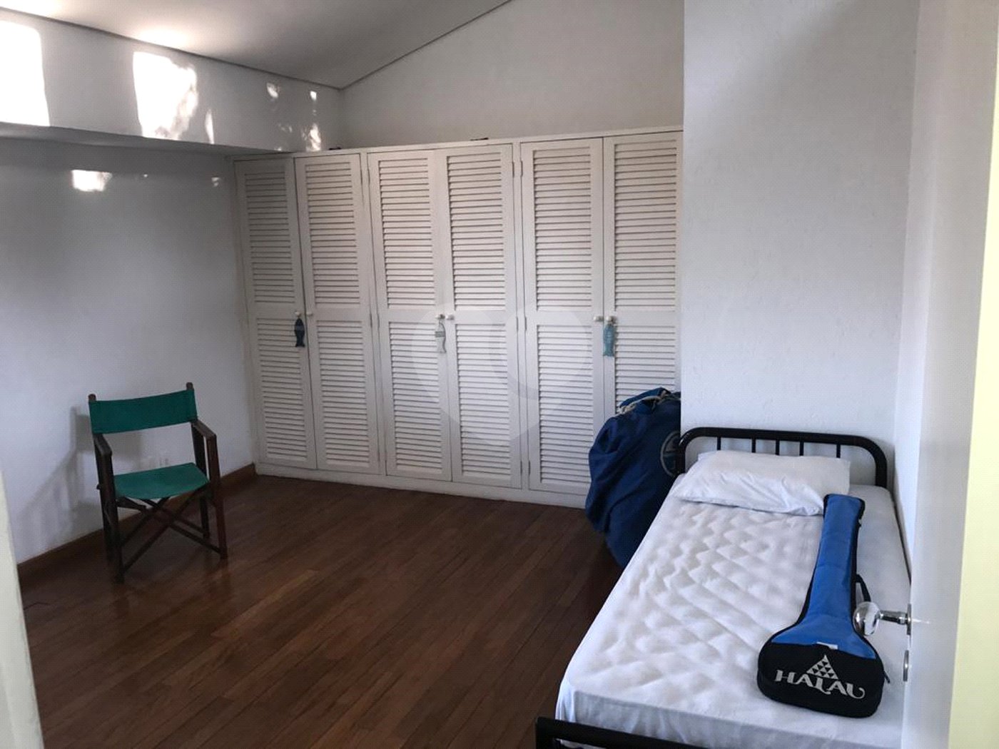 Casa à venda com 3 quartos, sendo 1 suíte, em Guarapiranga, São Paulo, SP