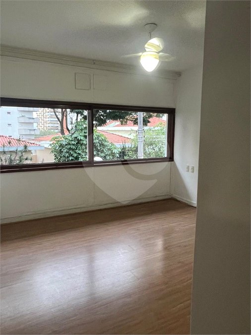 Sobrado à venda com 4 quartos, sendo 3 suítes, em Santana, São Paulo, SP