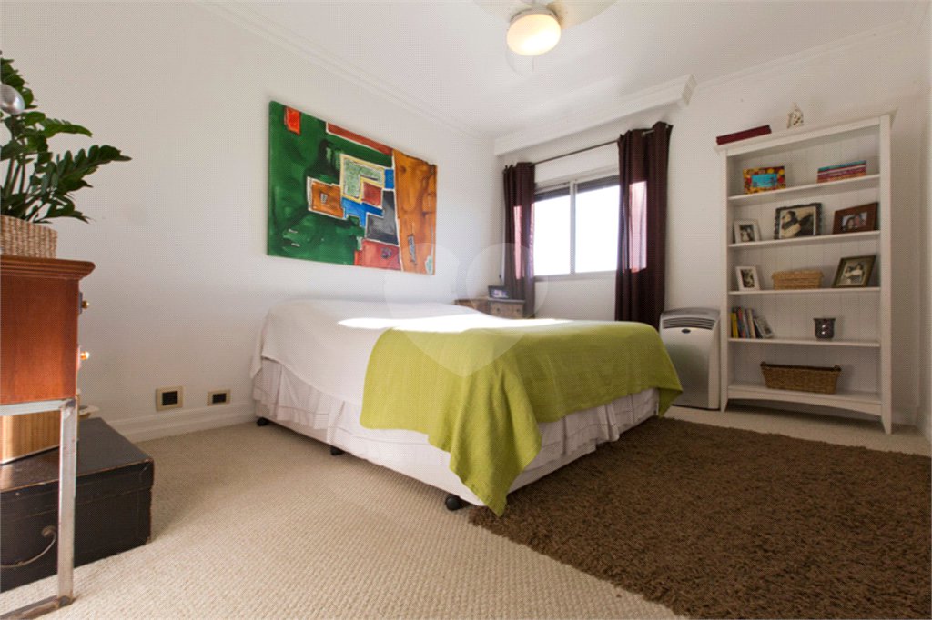 Apartamento à venda com 4 quartos, sendo 3 suítes, em Campo Belo, São Paulo, SP