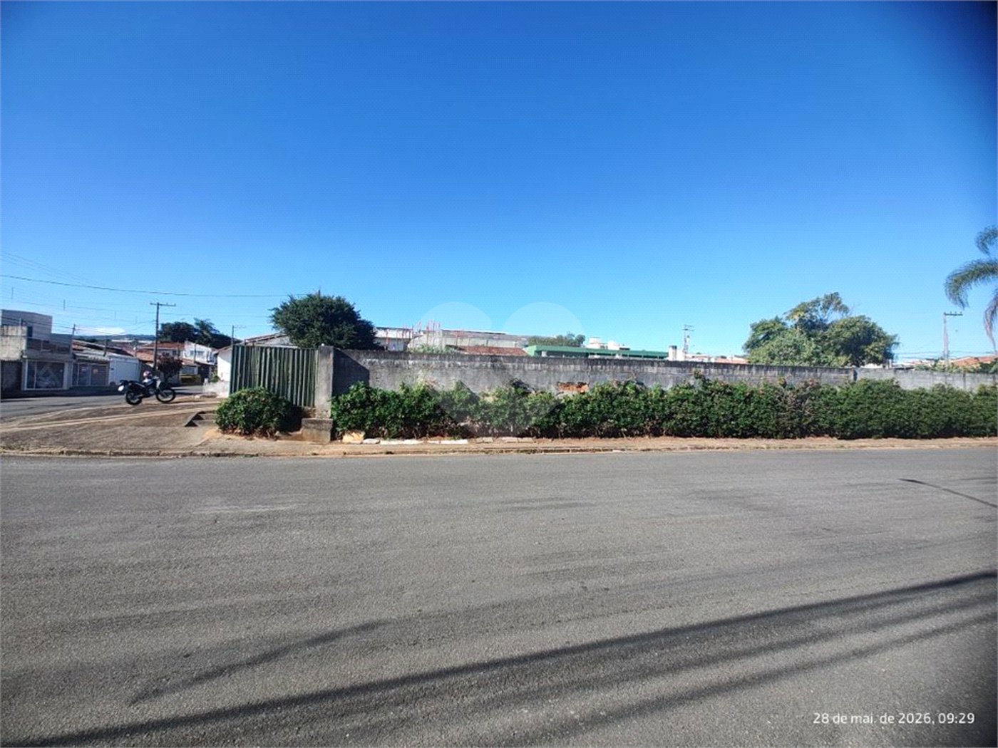 Terreno em Atibaia com 2.784 metros para construção de apartamentos ou salões comerciais, excelente localização