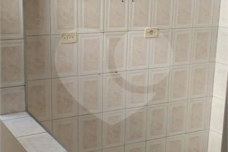 Sobrado à venda com 4 quartos, sendo 1 suíte, em Vila Nivi, São Paulo, SP