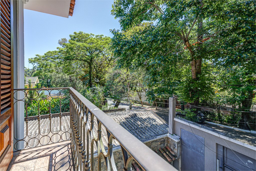 Casa à venda com 5 quartos, sendo 3 suítes, em Alto da Boa Vista, São Paulo, SP