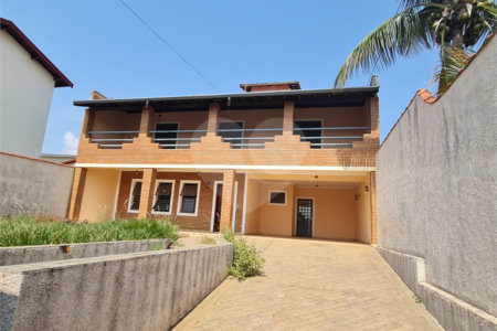 Casa à venda com 3 quartos, sendo 1 suíte, em Jardim Nova São João, São João da Boa Vista, SP