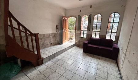 Sobrado à venda com 3 quartos em Água Fria, São Paulo, SP