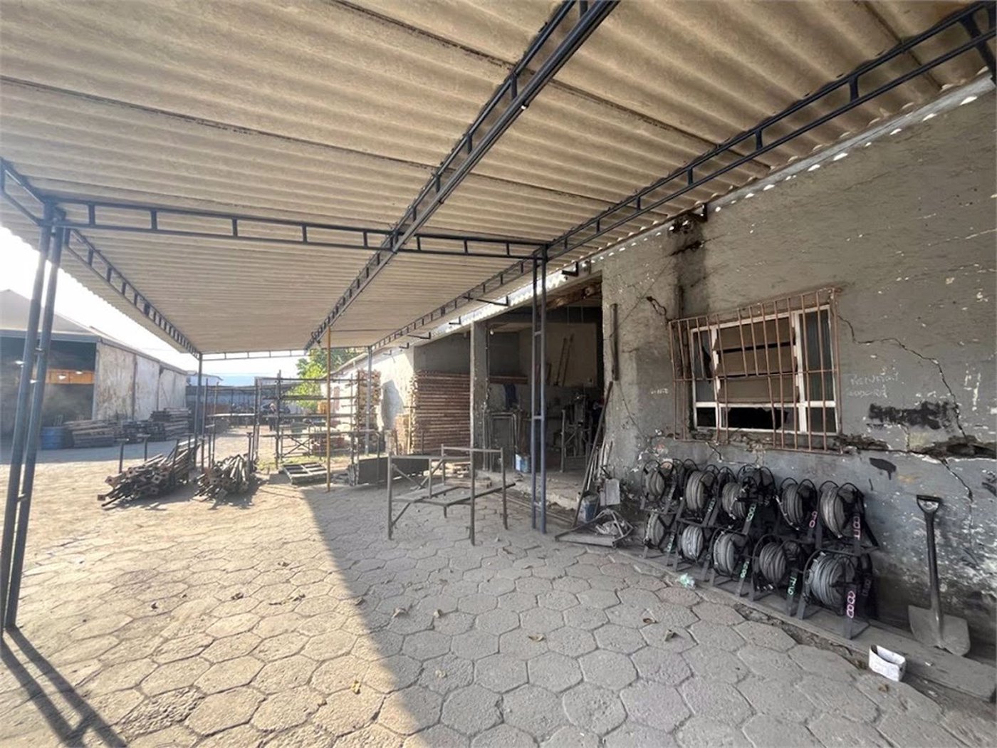 Box/Garagem Comercial à venda, Esplanada dos Barreiros, São Vicente - GR0001.