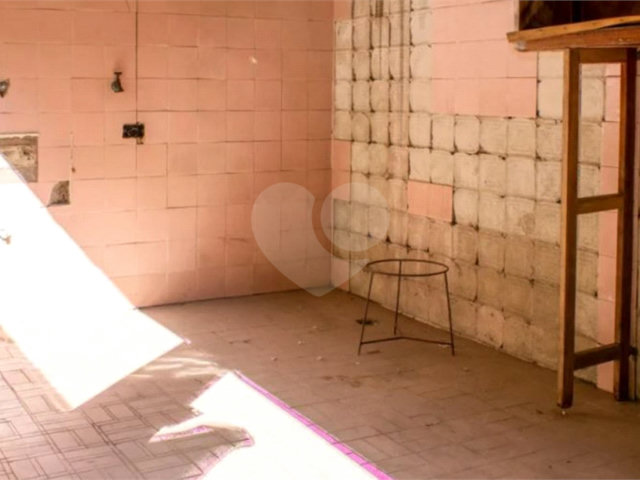 Sobrado à venda com 2 quartos em Santana, São Paulo, SP