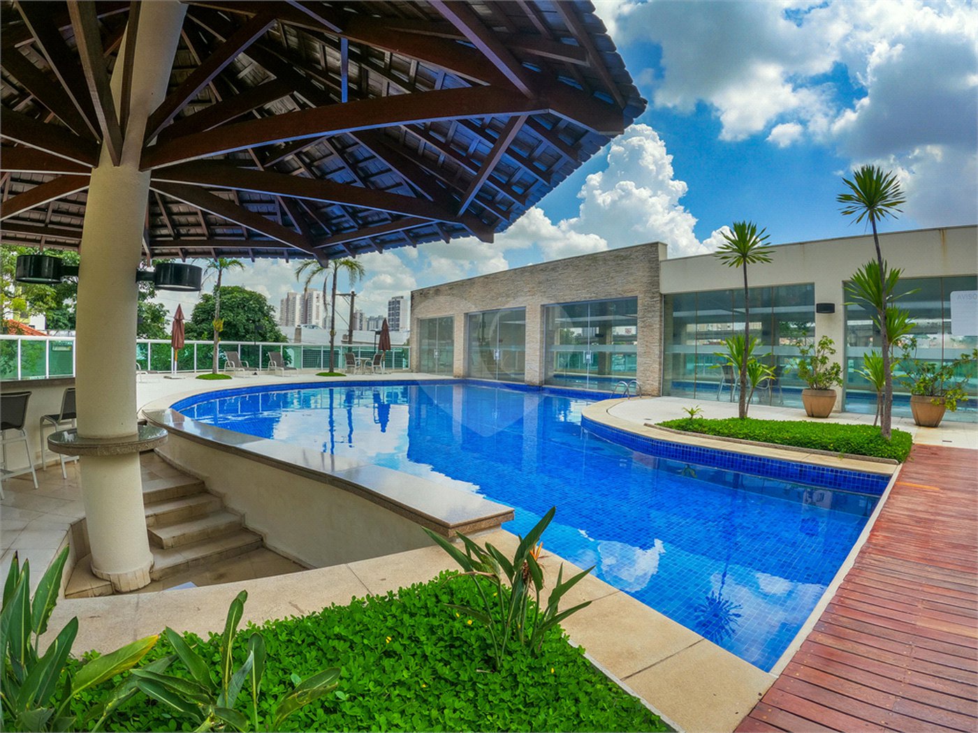 Apartamento à venda com 3 quartos, sendo 1 suíte, em Vila Olímpia, São Paulo, SP