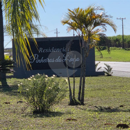 Terreno à venda em Condomínio Residencial Pinheiros do Lago, Alambari, SP