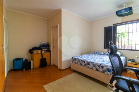 Casa Térrea à venda com 3 quartos, sendo 1 suíte, em Santo Amaro, São Paulo, SP