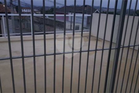 Sobrado à venda com 3 quartos, sendo 1 suíte,  em Vila Caputera, Mogi das Cruzes, SP