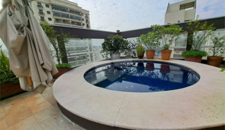 Apartamento à venda com 3 suítes em Campo Belo, São Paulo, SP
