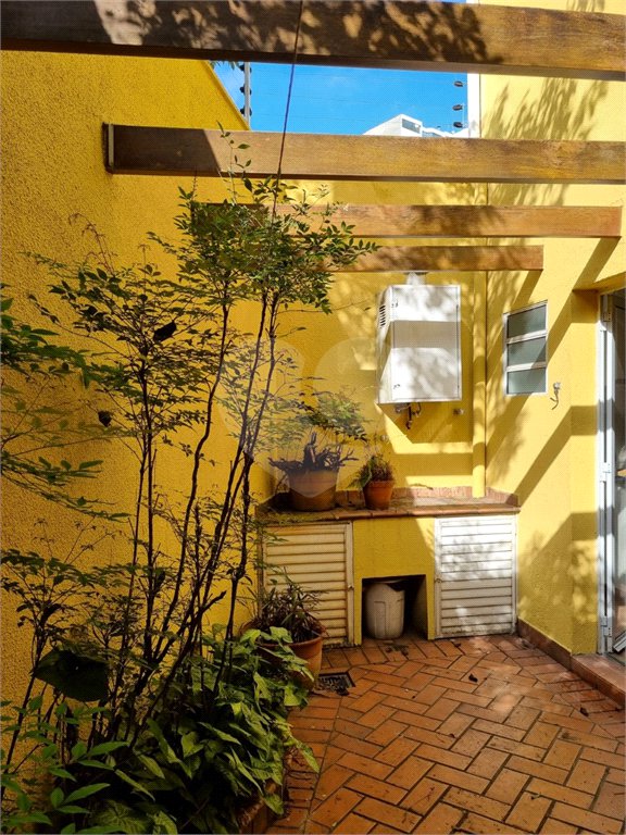 Casa à venda com 4 quartos, sendo 1 suíte, no condomínio Horizontal Newport Village, São Paulo - SP