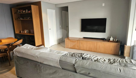 Apartamento à venda com 2 suítes em Vila Andrade, São Paulo, SP