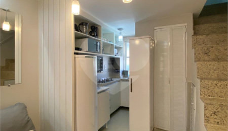 Triplex à venda com 2 suítes no Centro (mangue), Armação dos Búzios, RJ