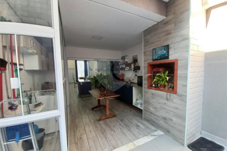 Casa à venda com 2 quartos, sendo 1 suíte, no condomínio Horto Florestal Villagio, Sorocaba - SP
