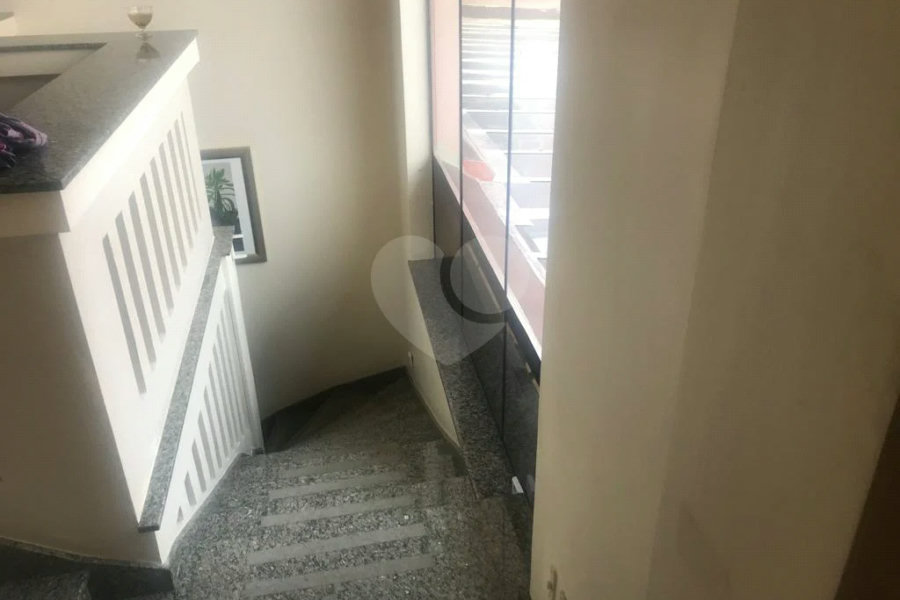Casa à venda com 5 quartos, sendo 3 suítes, em Alto da Lapa, São Paulo, SP