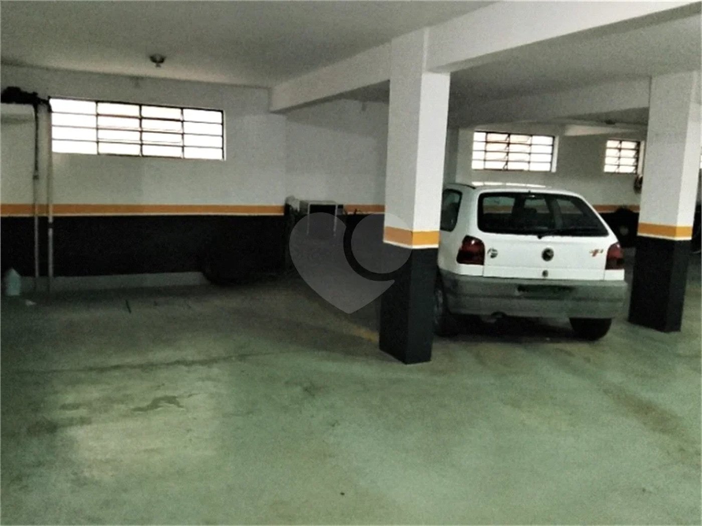 Apartamento com 83m² , 2 dormitórios , 2 vagas , à venda no bairro Cerâmica em São Caetano do Sul.