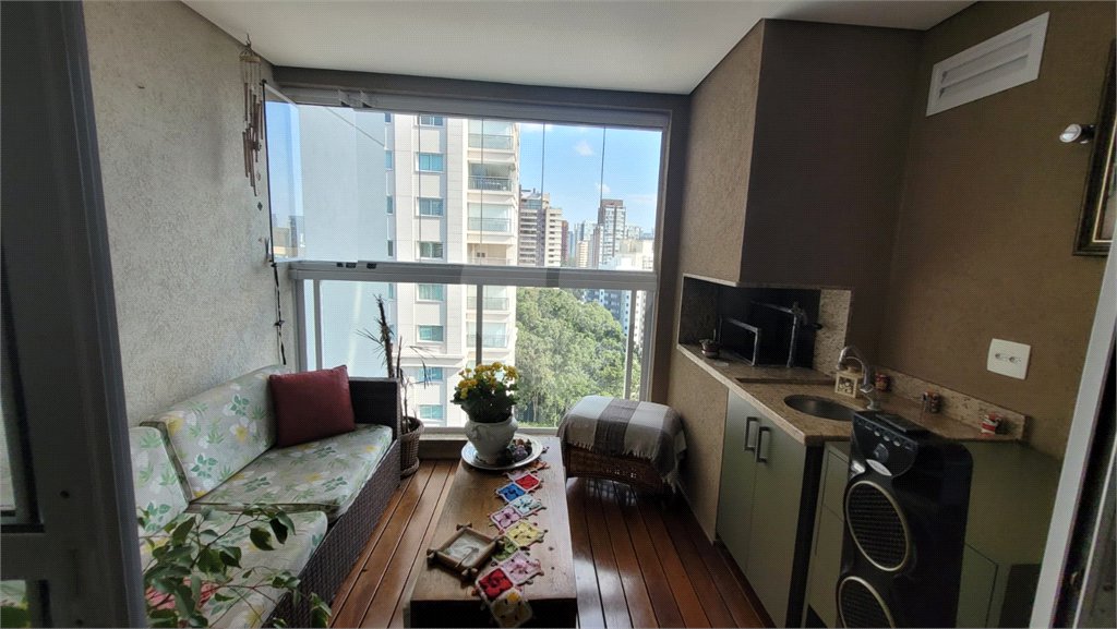 Apartamento à venda com 2 quartos, sendo 1 suíte, em Morumbi, São Paulo, SP