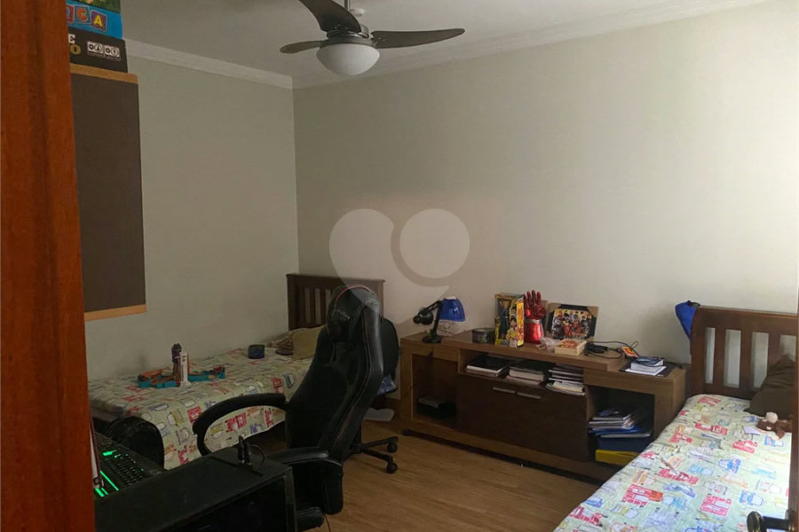 Casa à venda com 5 quartos no bairro Jardim Santa Silvia em Piracicaba/SP.