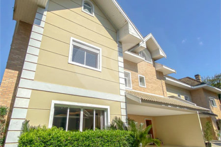 Casa à venda com 4 quartos, sendo 3 suítes, no condomínio Brisa Verde, São Paulo - SP