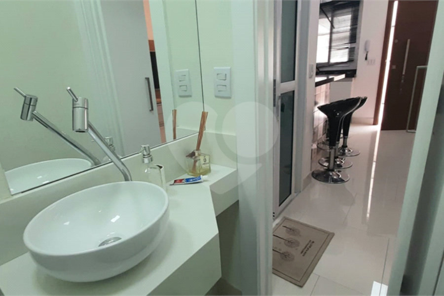 Casa à venda com 3 quartos, sendo 1 suíte, no condomínio Residencial Gran Veiga, São Paulo - SP