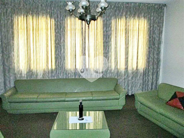 Sobrado à venda com 4 quartos, sendo 2 suítes,  em Jardim Floresta, São Paulo, SP